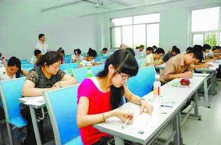 名家详解半岛在线注册英语大纲变化。