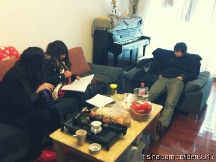 iden17：中午开放半岛在线注册午休室，车接车送还管饭管咖啡，全方位周到服务，你们考不好都对不起我了嘛，下午加油，明天考完就解放了