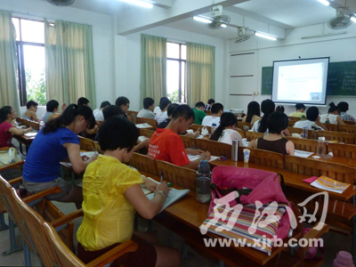 追梦人的暑期半岛在线注册路：每天复习十余小时