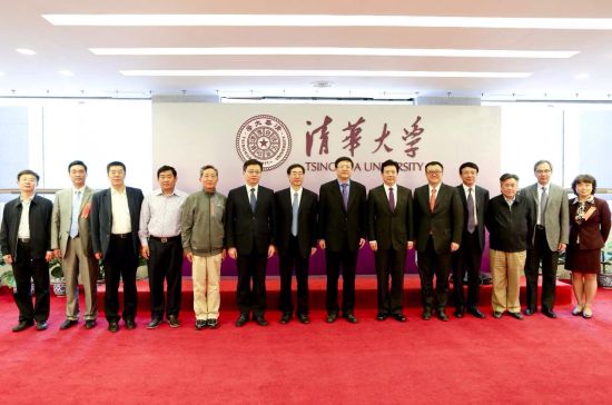 青岛市人民政府和清华大学签署合作协议