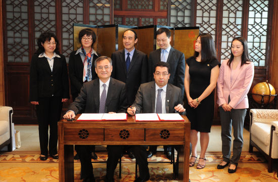 清华大学与美国哥伦比亚大学在北京宣布联合举办商务分析双学位硕士项目 清华大学与美国哥伦比亚大学在北京宣布联合举办商务分析双学位硕士项目